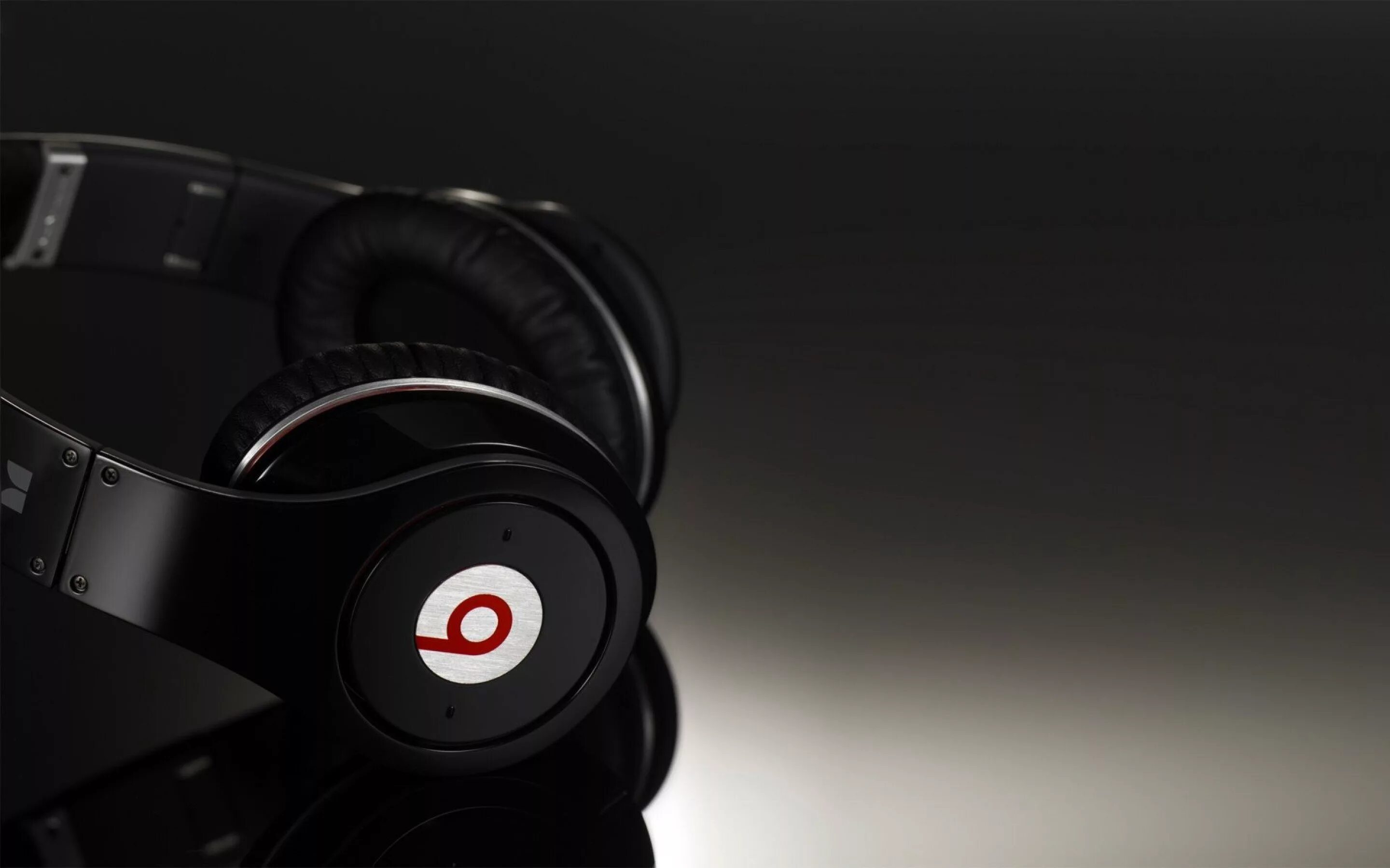 Битс слушать. Beats by Dr Dre. Apple Beats Dr Dre. Логотип наушники Monster Beats by Dr Dre.