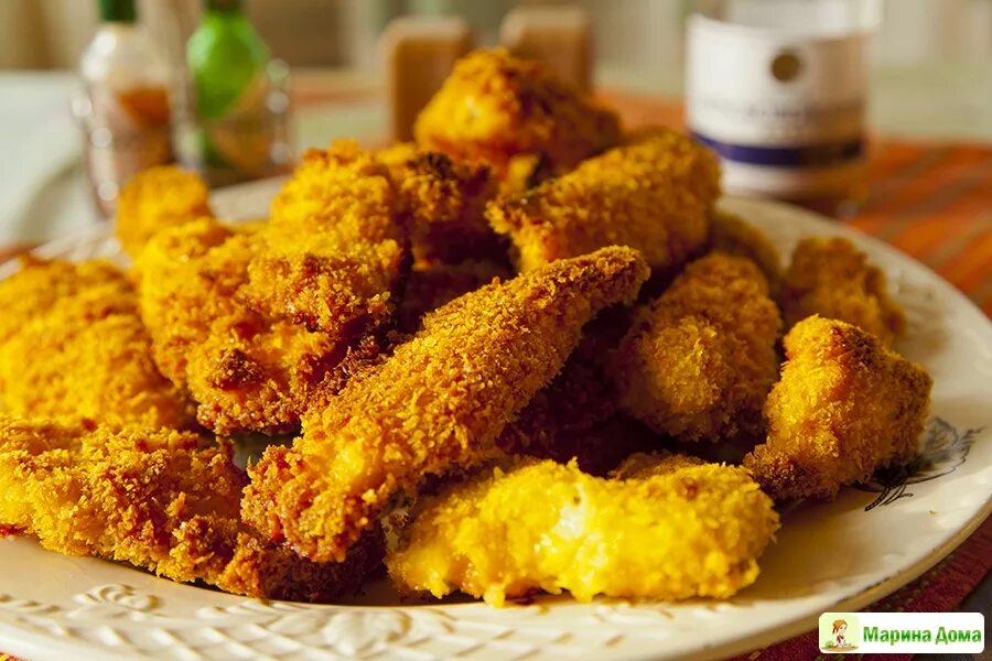 Куриные ножки в сухарях. Курица в панировке кфс. крылышки кфс в панировочных сухарях. крылышки в панировке кфс. панировочные сухари для кфс.