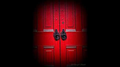 Включи red doors