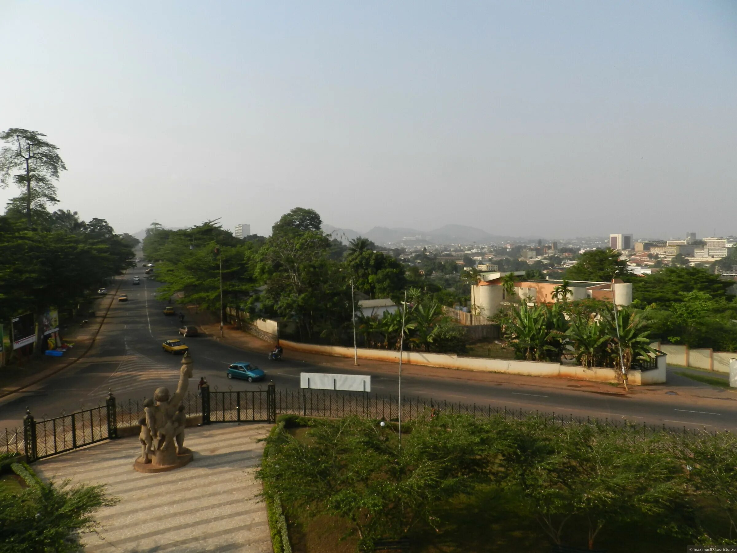 Город дуала. Яунде камерун. камерун столица. камерун яунде улицы. дуала камерун.
