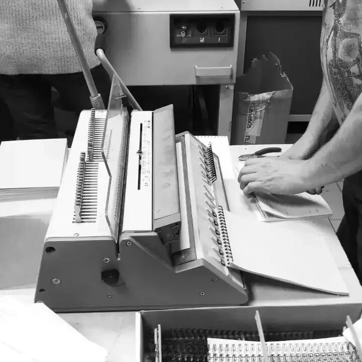 Полиграфист череповец. Полиграфист тайшет. наборная машина в типографии 7 букв.