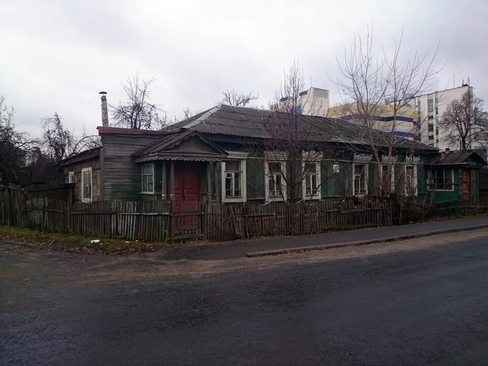 Бывшие брянск. Старый и современный город брянск. рынок брянск старый. старый брянск володарский район. володарский район улицы брянска современные и старые.