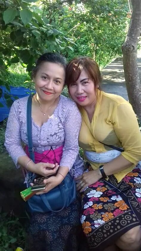 Ibu ibu tua. Ibu. Ibu ibu tua. Walton ibu. Jilboobs 2020.