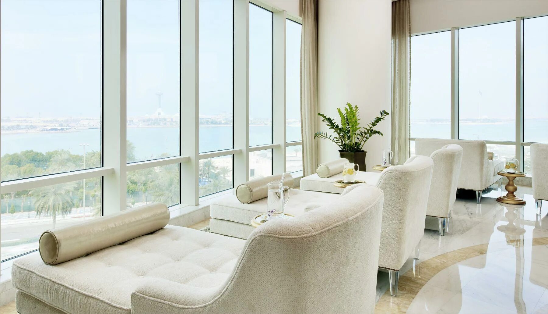 St regis abu dhabi 5. Отель St. Regis Abu Dhabi. The St. Regis Abu Dhabi 5*. Корниш отель Абу Даби. The St. Regis Abu Dhabi 5* на карте.