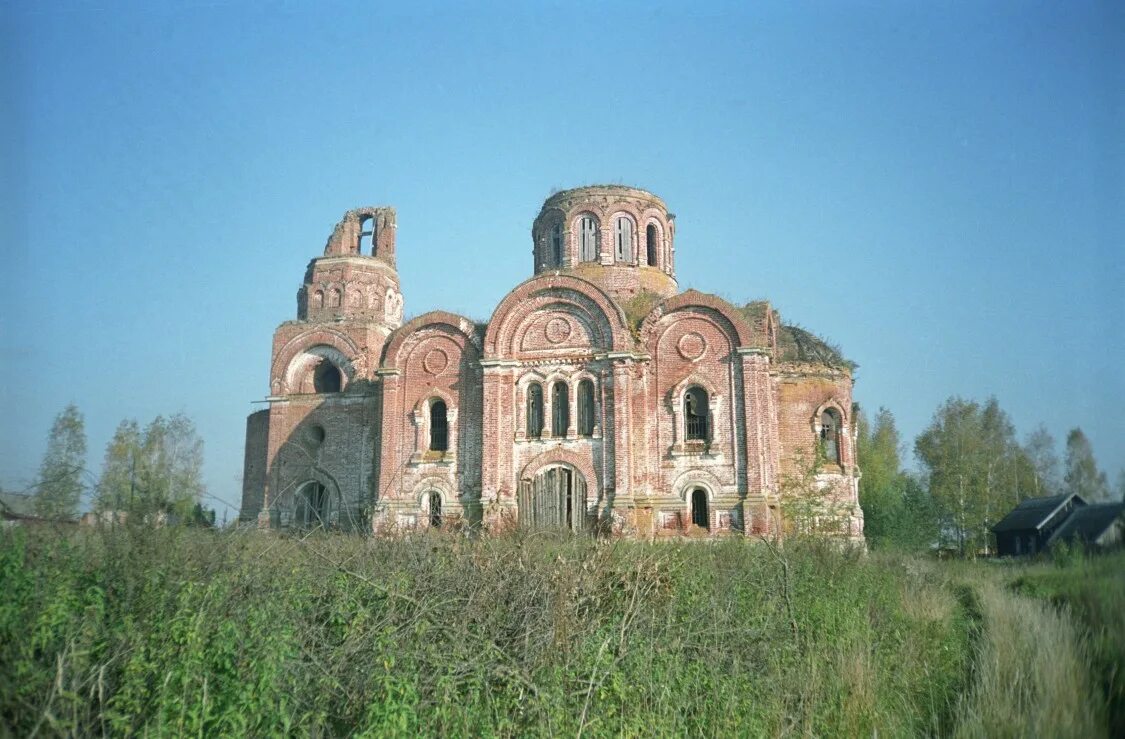 Село маслово тульская область. Маслово тульская область церковь михаила архангела. Село маслово тульская область. Маслово тула. Маслово, разрушенная церковь архангела михаила.