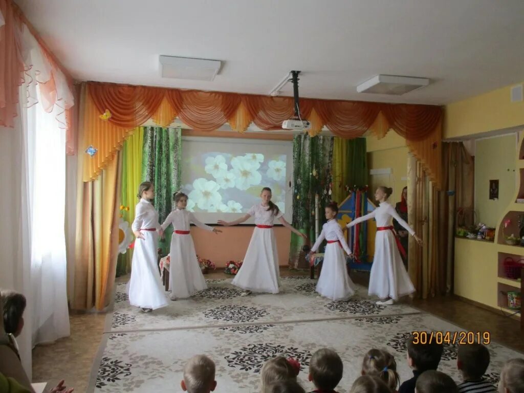 никольская школа тосненский район-. г. школа 2 г никольское тосненский район.