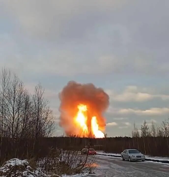 Пожар на газопроводе. Огонь взрыв. Взрыв газопровода ХМАО.