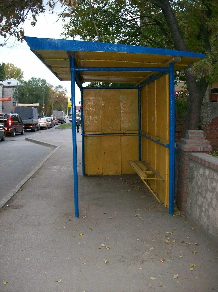 Остановиться х. Автобусная остановка 90-х. Остановка Тольятти. Остановка общественного транспорта 90х. Остановка девяностых.