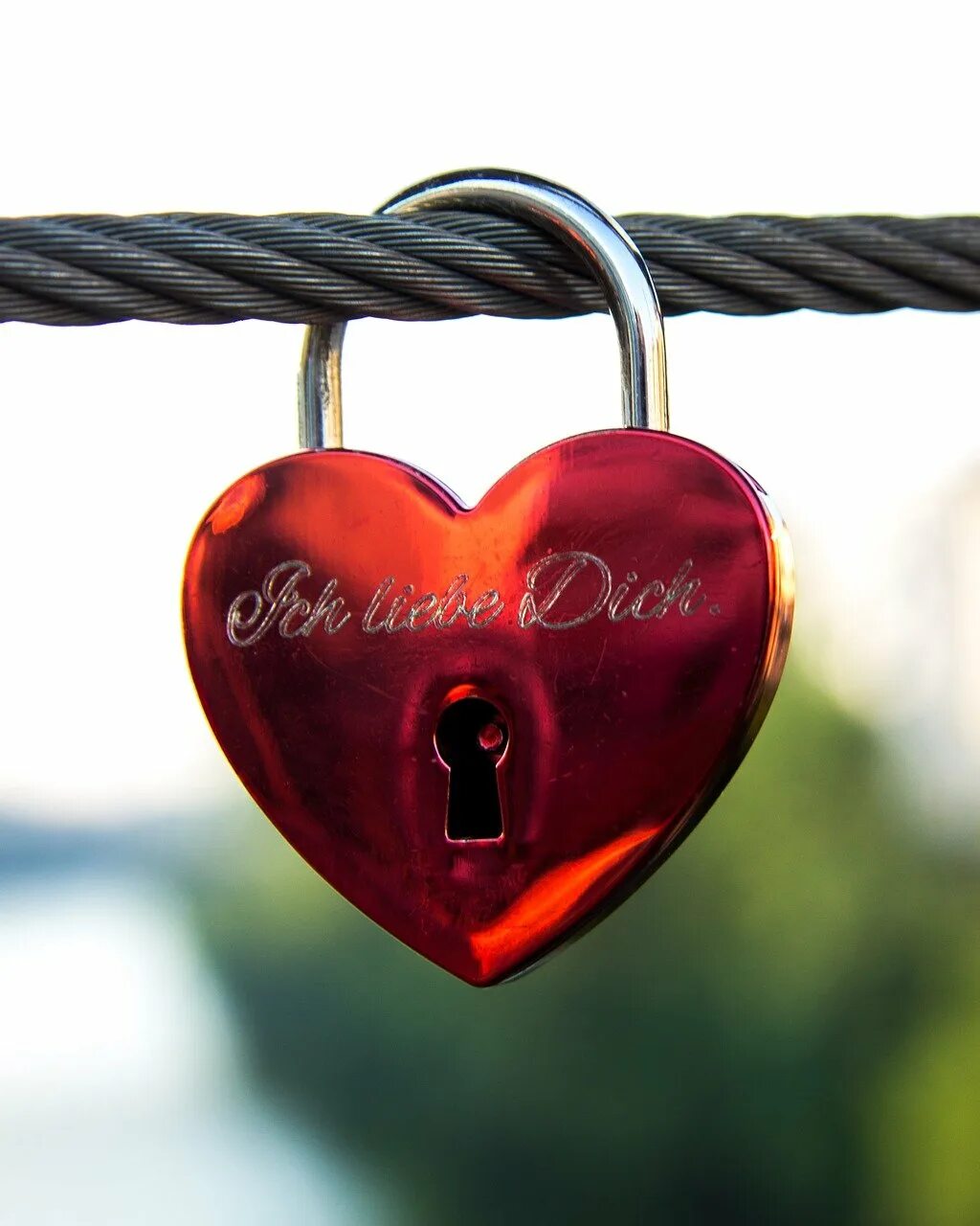 Сердечко руками. Включи любящие сердца. Замок сердечко. Сердечко. Огромное сердце.