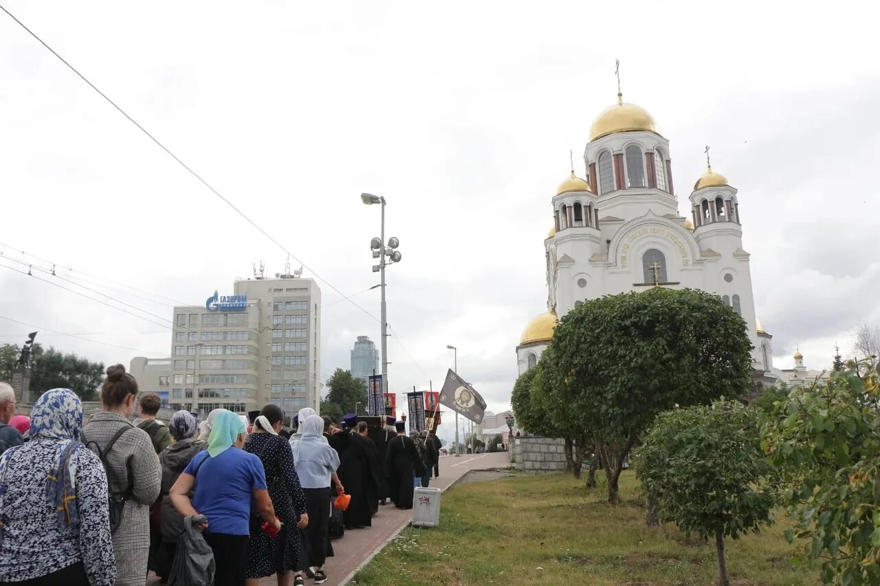 Лент семьи любви и верности. Семья в екатеринбурге. Фото с днем семьи и верности. С днём семьи любви и верности. День семьи, любви и верности фото.