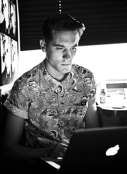 Lady killers g eazy текст. Джеральд гиллум. g eazy 2017. дже́ральд эрл ги́ллум стрит фото.