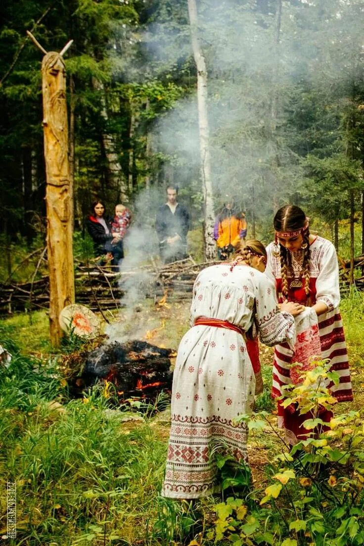 Таусень. Славянский праздник урожая – таусень (радогощь). родогощь таусень праздник славян. радогощь праздник. радогощь праздник изображение.