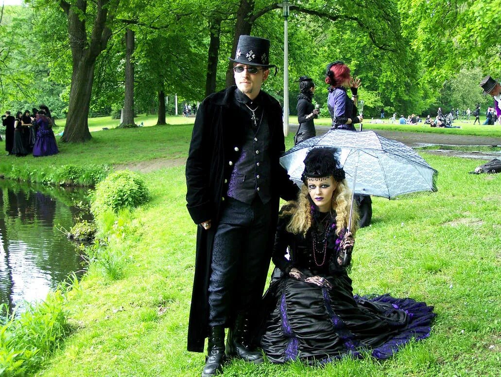 Викторианские готы WGT. Готический фестиваль (Wave Gotik Treffen). Фестиваль Викторианские пикники. Готический фестиваль Dark Victorian Picnics. Готов гулять