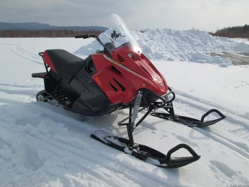 Итлан каюр снегоход. Снегоход итлан каюр 400 кубов. Снегоход итлан каюр. Гусеничный снегоход итлан. Снегоход итлан каюр.