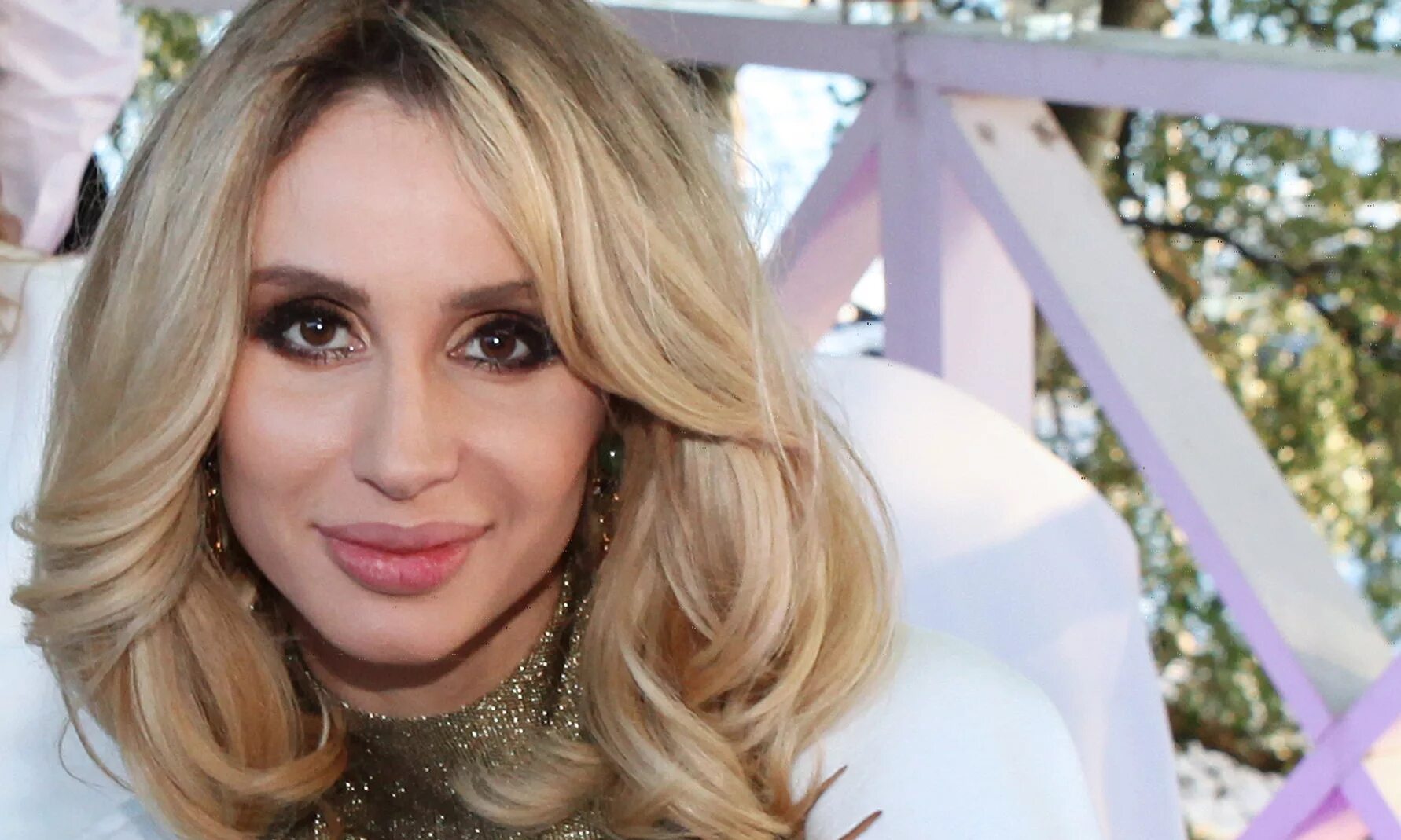 сергей васильевич лобода. светлана лобода. лобода 2010. певица лобода биография. лобода фото.