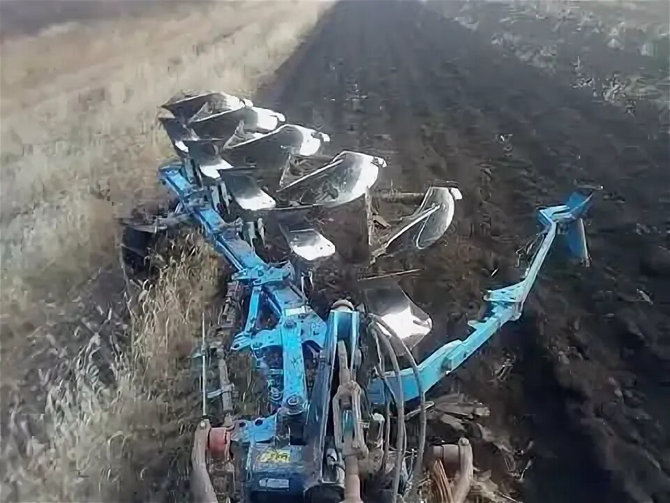 Работа плугов оборотных