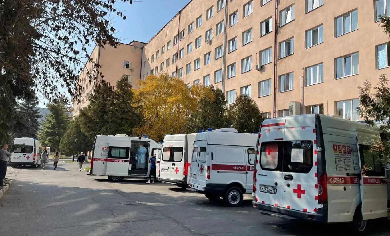 Больница в Северном Осетии. Село Октябрьское Северная Осетия больница. Северная больница. Госпиталь Владикавказ. Телефон северной республики