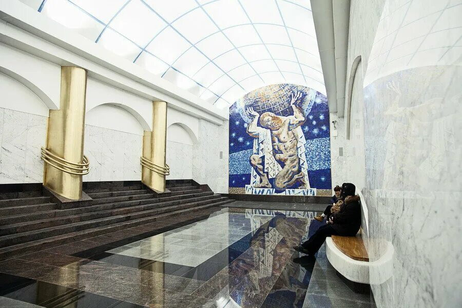 Метро станции площадь гагарина. Мозаичное панно «победа» метро автово. станция метро автово мозаика. международная станция метро санкт-петербург мозайка. станция метро международная москва.