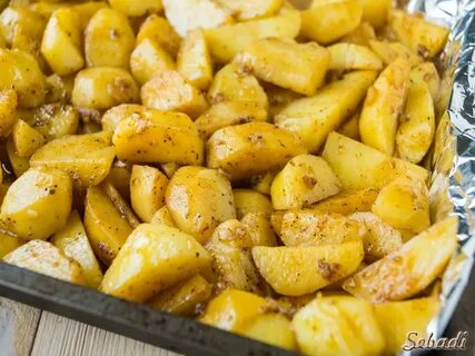 Картошка с мясом в духовке запеченная дольками