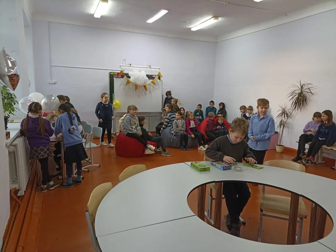 центр поддержки молодежных инициатив. стенд центр детских инициатив в школе. центр детский инициатив. молодежный центр вектор новороссийск. проект центр детских инициатив.