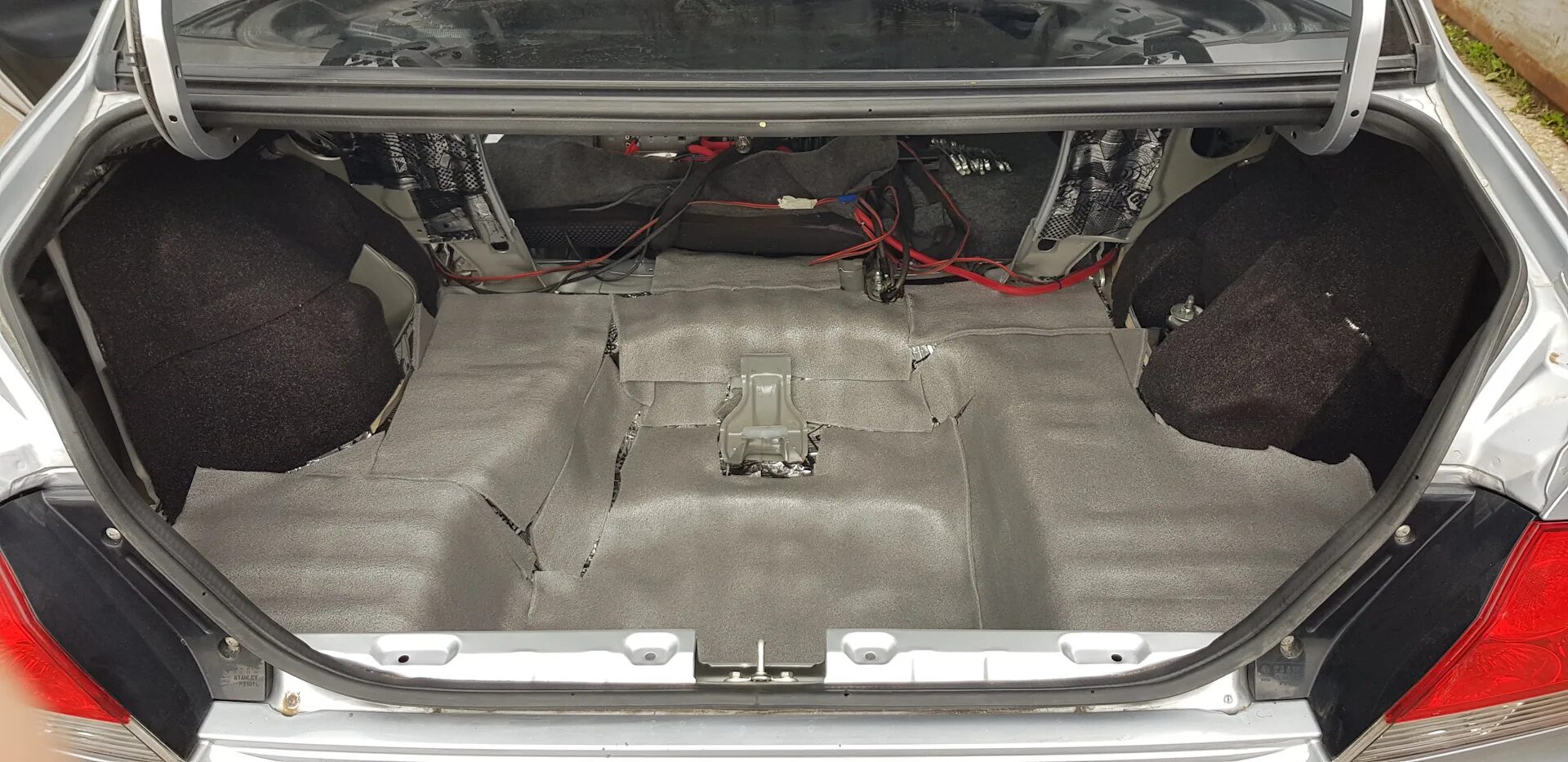 Замок багажника. - Mitsubishi Lancer IX, 1,6 л, 2005 года поломка DRIVE2