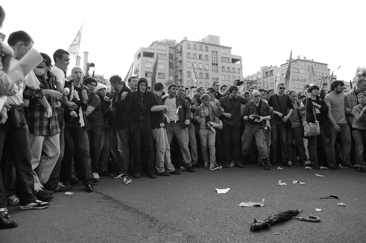 20 мая 2012. 6 мая 2012 болотная площадь. митинг. митинг чб. протесты чб.