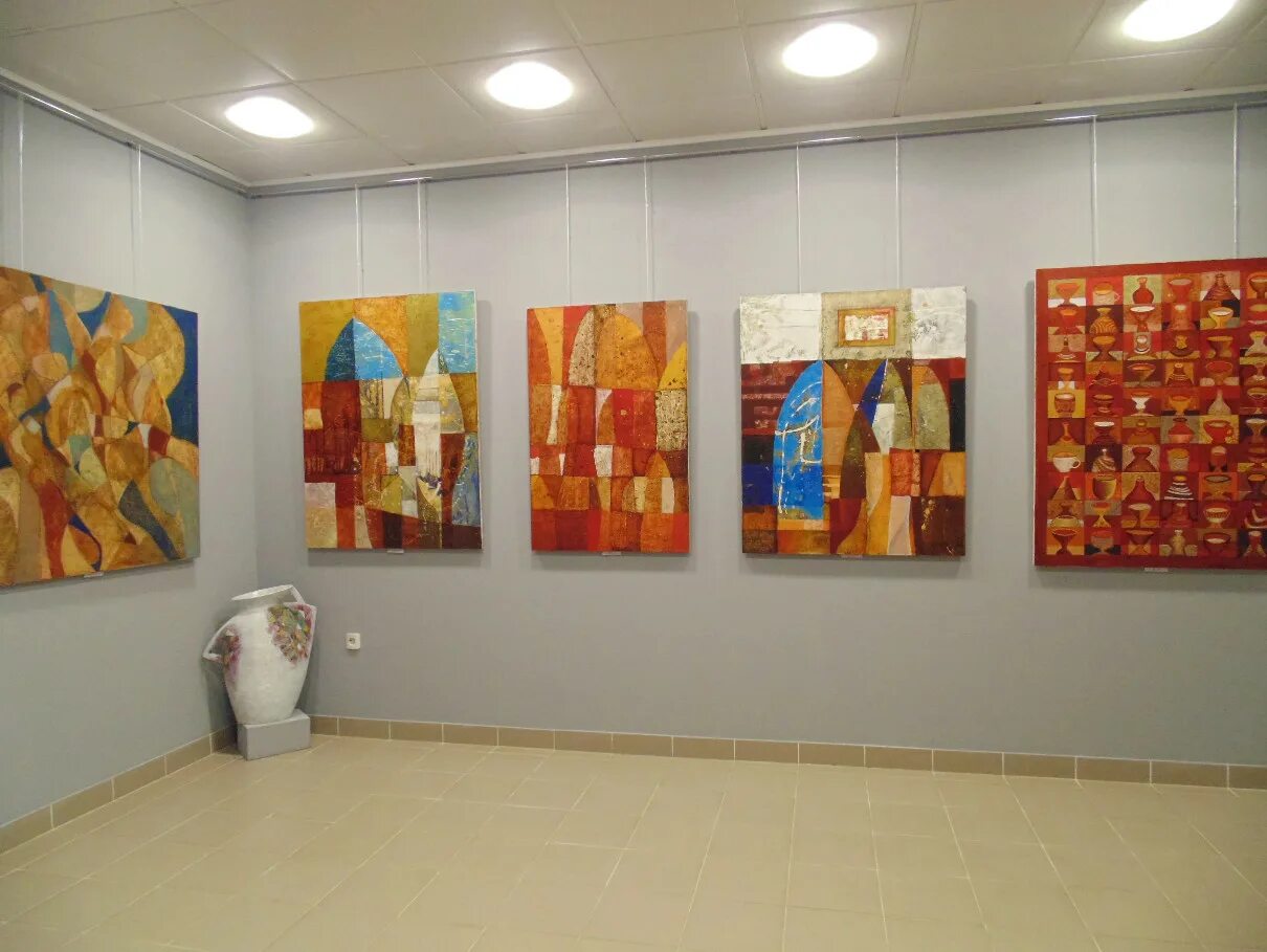 Уличное искусство граффити уфа. Арт эксперт уфа. Трк галерея арт уфа. Граффити на улице. Уфа арт.