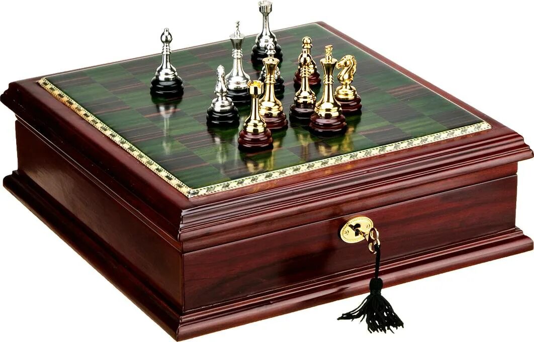 Подарочная настольная игра. Шахматы коробка. Шахматы в коробке. Подарочная коробка для шахмат. Шахматная доска подарочная.