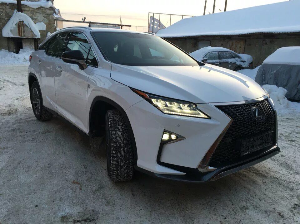 Lexus полный привод. RX 200 Lexus 1998. RX 200 Lexus 1998 год. RX 200t перед. Лексус 200 т цена.