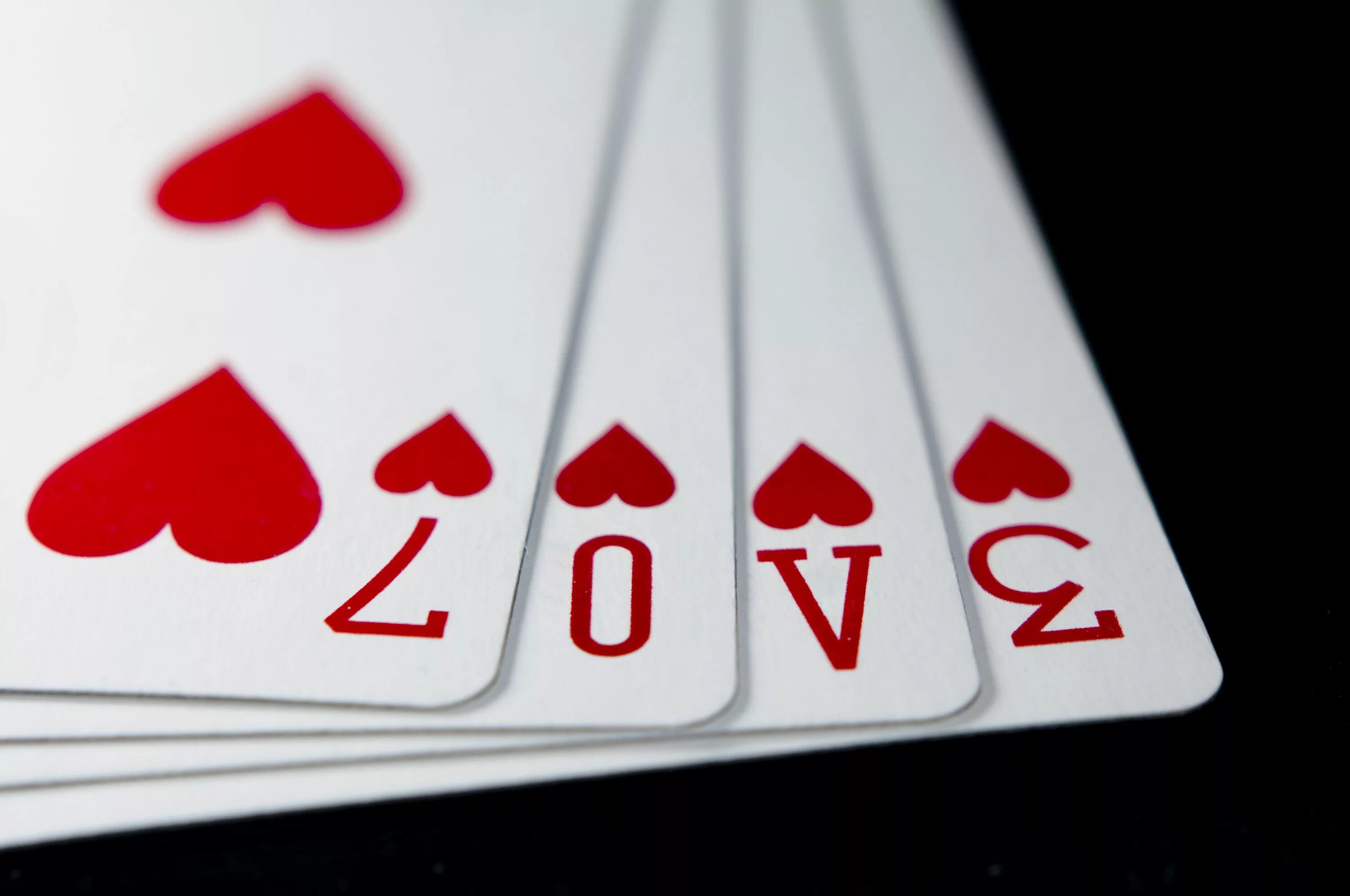 Cards org. Карты Love. Игральные карты любовь. Карты игральные любовные. Карта любви.