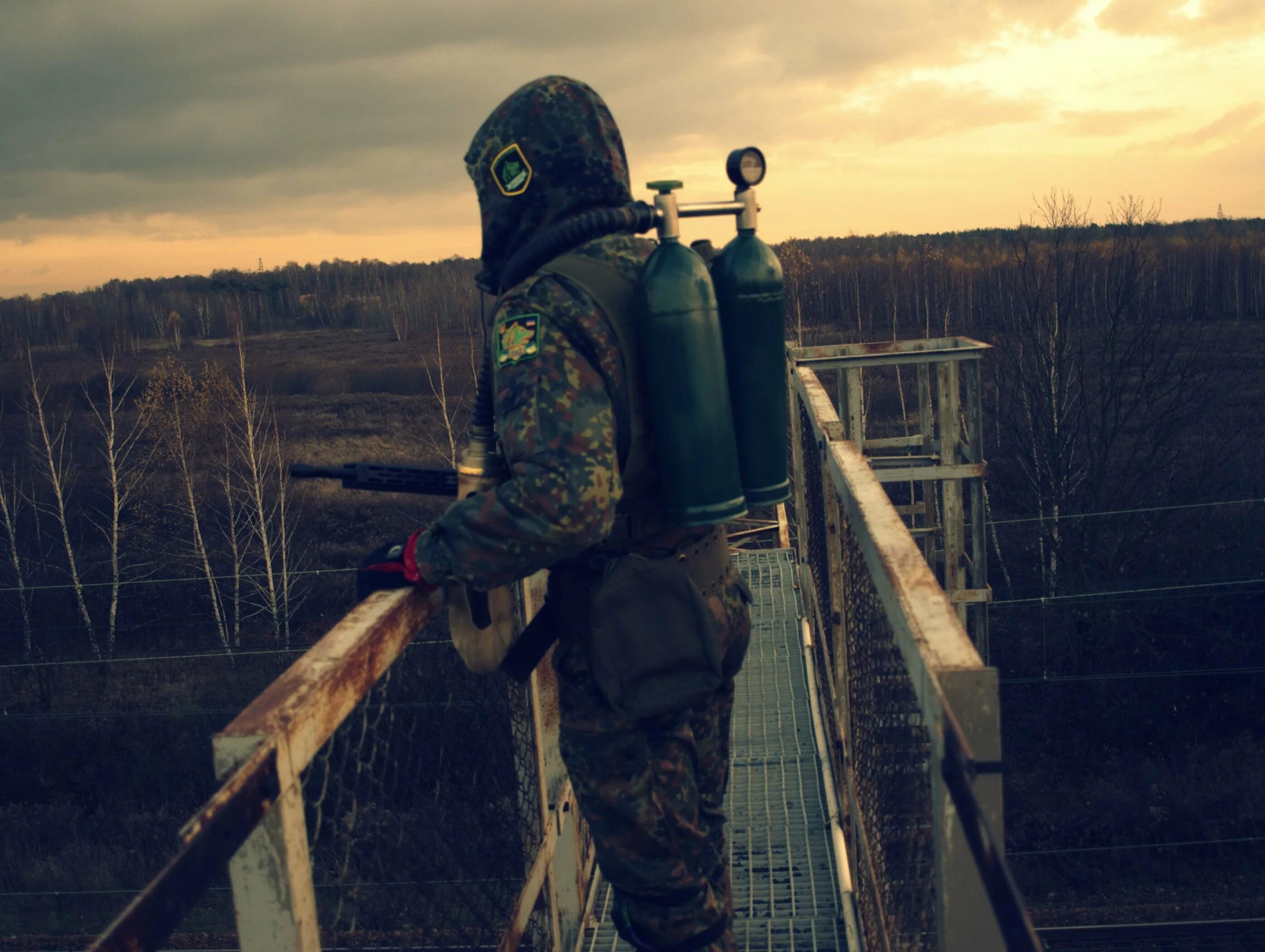 Пятнадцать лет свободы. Сталкер Свобода косплей. Сталкер Свобода СТАЛКЕРСТРАЙК. Свободовец сталкер. Сталкер свободовец арт.