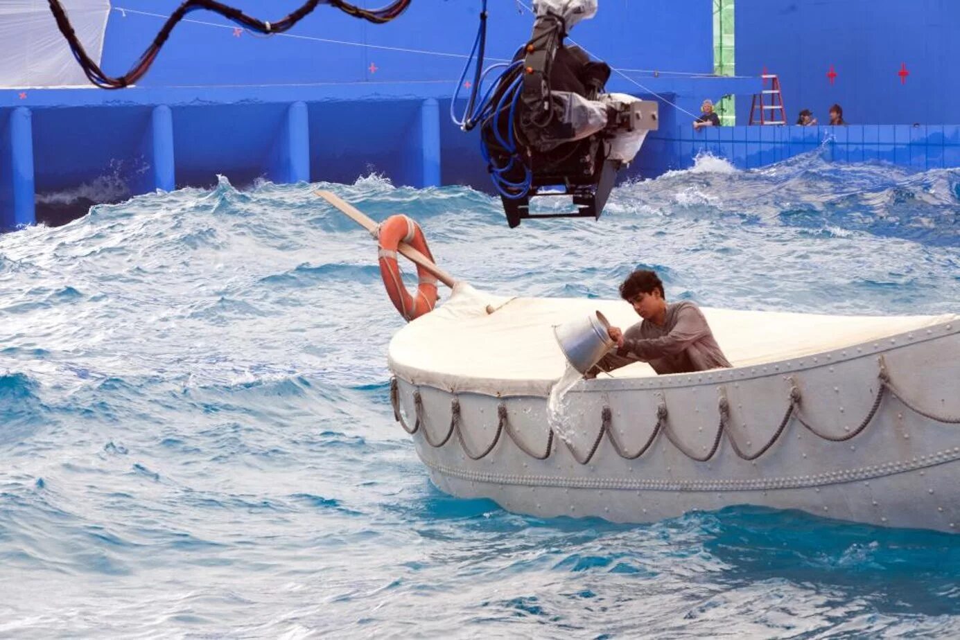 Жизнь пи съемки. Жизнь пи съемки. Жизнь пи за кадром. Жизнь пи за кадром. Жизнь пи остров хищник.