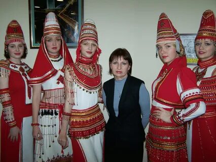 Удмуртский национальный костюм женский