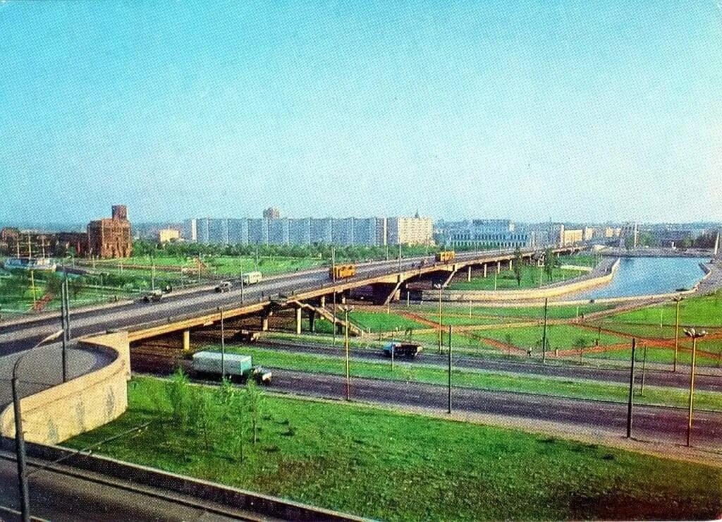 Советск калининградская область 70 - 80 е. Калининград 1987 год. Калининград 2000 год площадь василевского. Памятник улица киевская калининград. Калининград 1980.