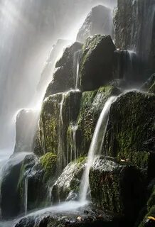 Струя водопада