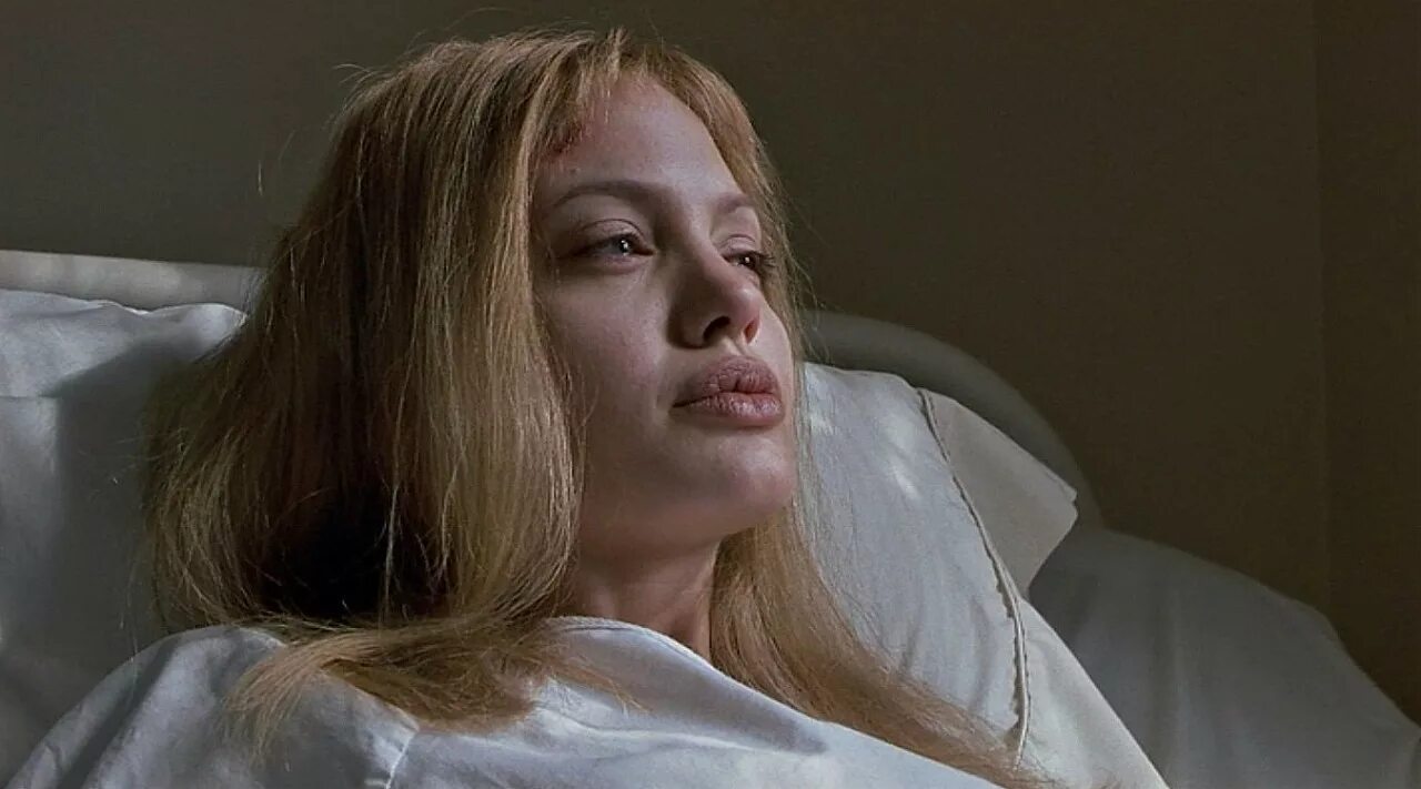 Анджелина джоли прерванная жизнь 1999. Прерванная жизнь кадры. Прерванная жизнь отзывы. Лиса роу прерванная жизнь. Анджелина джоли прерванная жизнь 1999.