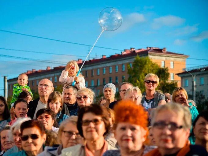 Концерт 1 сентября день знаний. День молодежи 2022 мурманск. 1 сентября мурманск мероприятия. Кадеты 1 сентября 2022. Сентябрьские праздники 2022.