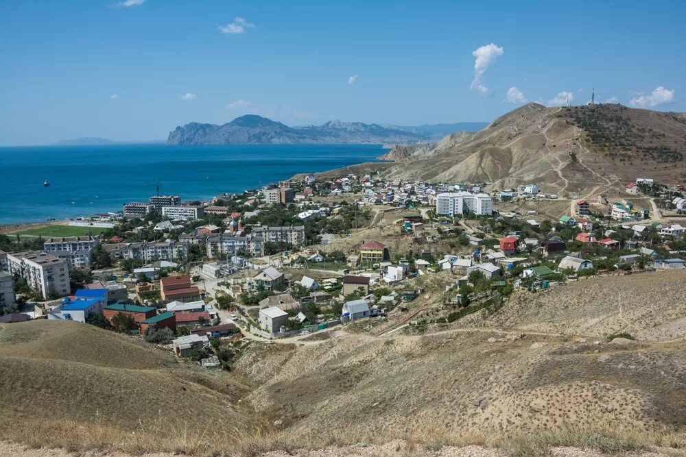 Село орджоникидзе. Орджоникидзе Феодосия. Посёлок Орджоникидзе Крым. Поселок Орджоникидзе Коктебель. Крым Феодосия поселок Орджоникидзе.