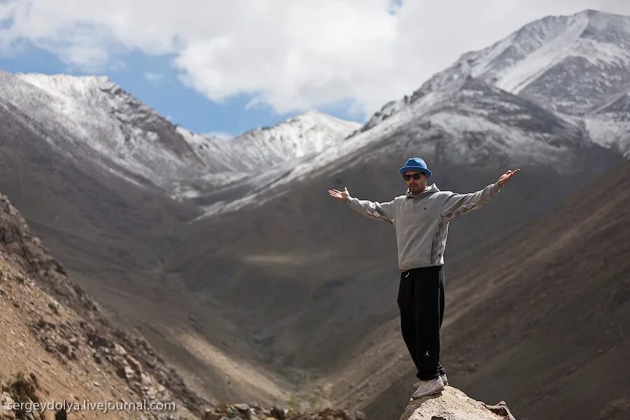 700 метров пешком