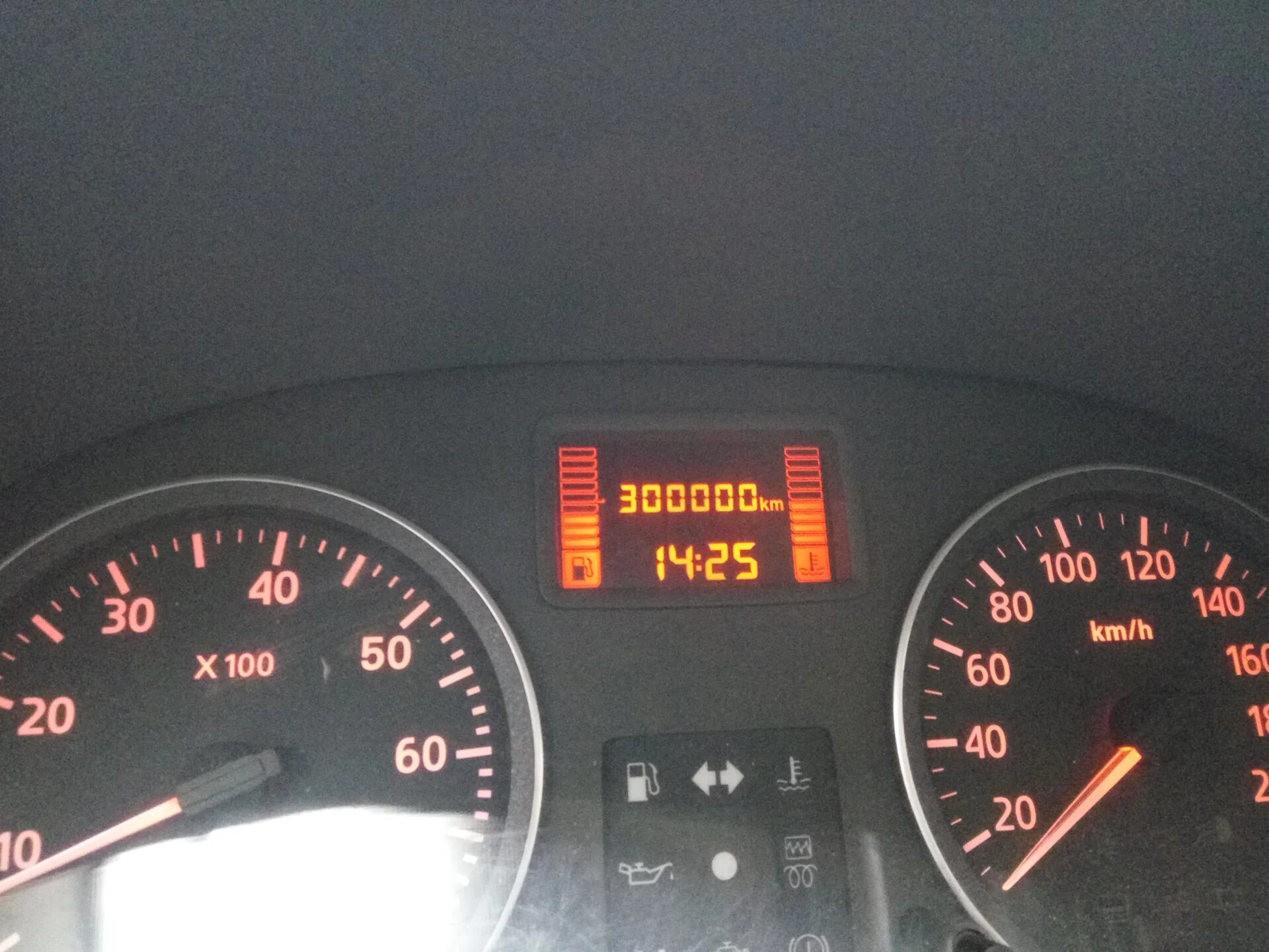 Пробег 300000 километров. Пробег 300000 километров. Пробег 300000 километров. Vw transporter t5 ошибка 01207. Пробег 300000 километров.