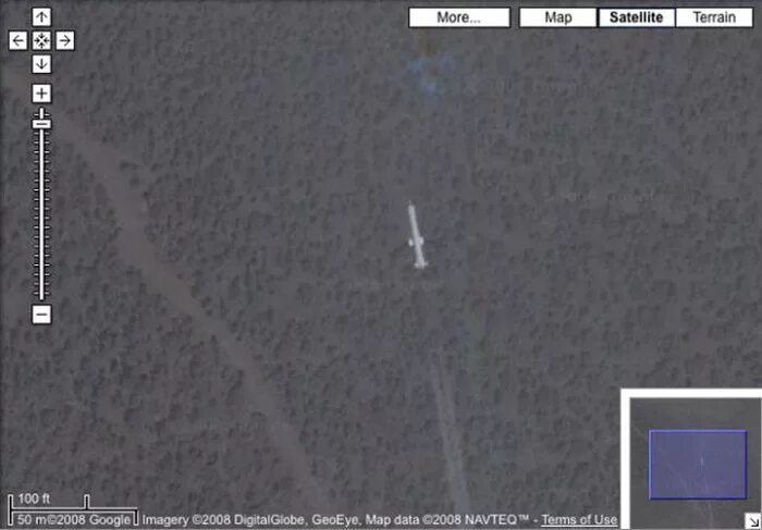 Гугл карты уровни высот. Страшные координаты в google maps. самолеты на гугл картах. странные снимки со спутника. странные места на карте.