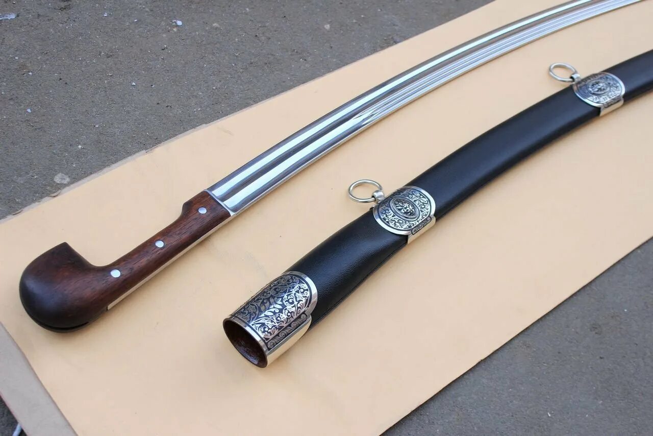 1886 бомбер. Avgust бомбер дымовая шашка 5г. Бомбер дымовая шашка 5г август. Бомбер шашка. Шашка бомбер дымовая 5г август инструкция.