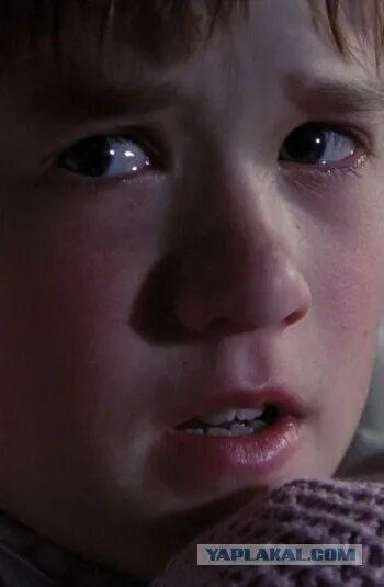 The sixth sense 1999. Брюс уиллис шестое чувство. The sixth sense 1999. Шестое чувство о чем. Шестое чувство коул сиэр.