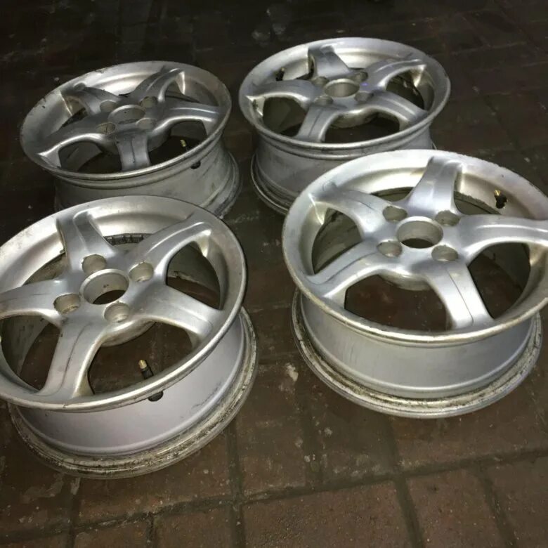 диски арбузы r13 ваз 2107. литые диски кик 14 радиус на ваз. белые литые диски r13 на ваз. авито литые диски р13. авито литые диски р13.