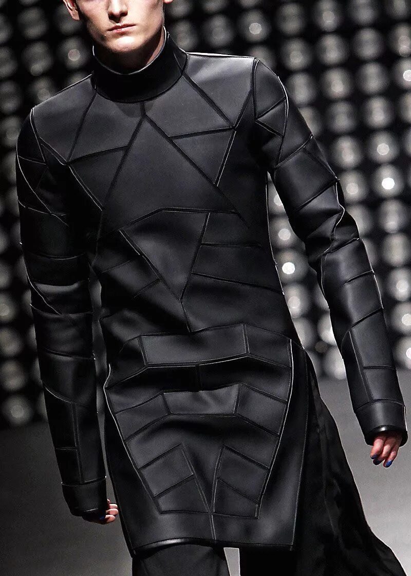 Gareth pugh фэшн. Футуристический костюм. Футуристичный костюм. Девушка в комбинезоне футуризм. Футуристичный костюм.