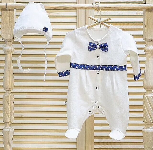 Производитель для новорожденных оптом. Слип Mothercare Медвежонок. Totoshka Baby комплект для новорожденных. Одежда для новорожденных мальчиков. Младенцы в красивой одежде.