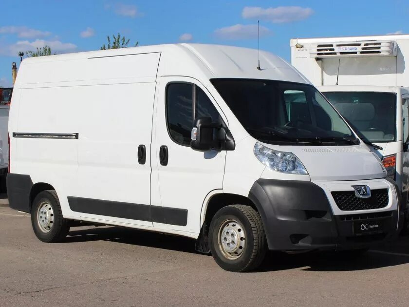 Peugeot Boxer фургон. Пежо боксер 2013 грузовой. Пежо боксер до 3.5 тонн. Пежо боксер фургон 15. Куплю пежо фургон бу