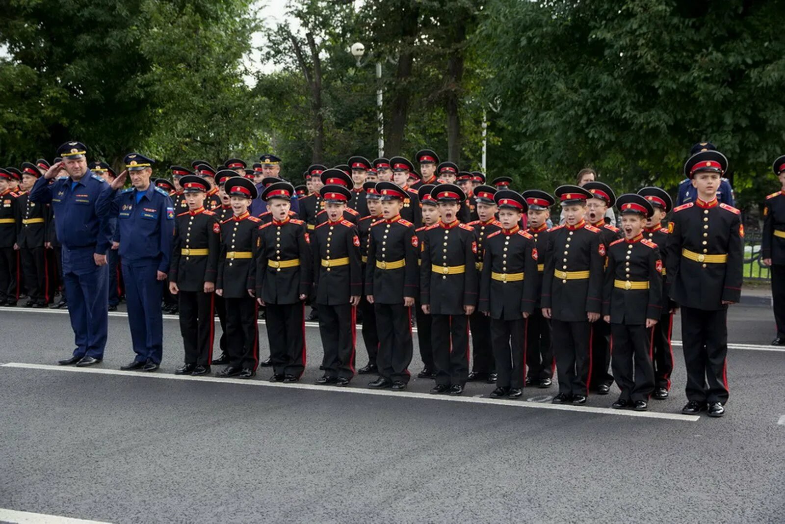 Тверское сву. Тверское Суворовское военное училище. Тверское СВУ жизнь родине честь никому. Тверское СВУ фото 2014.