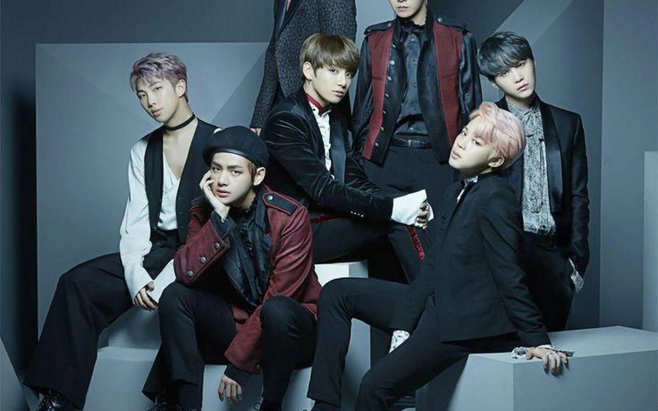 BTS группа корейская. BTS 1366х768. BTS фото. БТС 2048. Bts стол