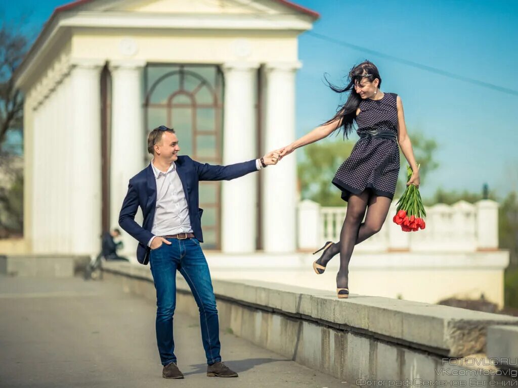 Город лов. Love story фотосессия. Прогулочная фотосессия. Фотосессия мужчины. Фотосессия пары.